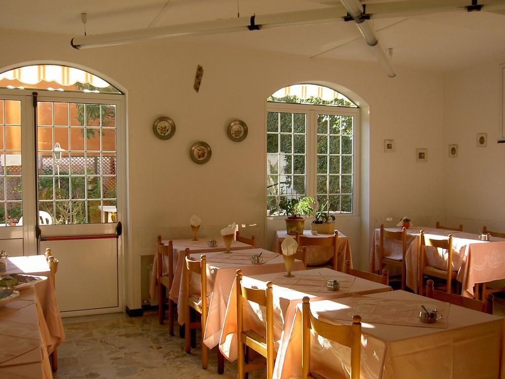 Albergo Kristina Bordighera Exterior photo
